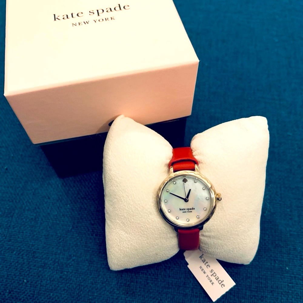 ♠️ Kate Spade Morningside three-hand leather watch